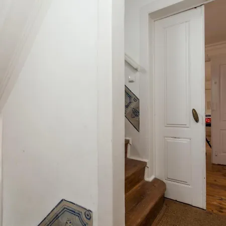 C2 Bairro Alto 18th Century Beautiful * 리스본