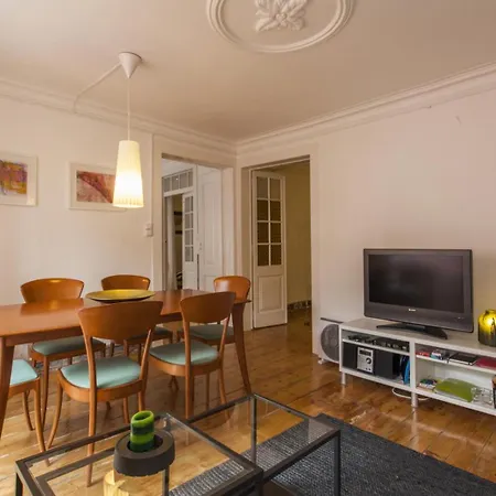 아파트 C2 Bairro Alto 18th Century Beautiful 리스본