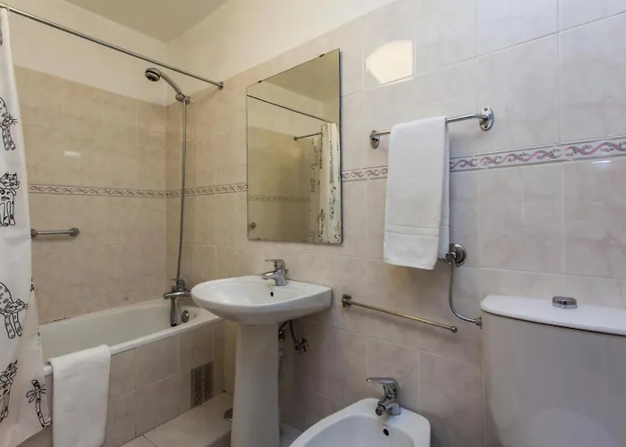 C2 Charming & Comfortable In A 18th Century In Bairro Alto! Lis Downtown